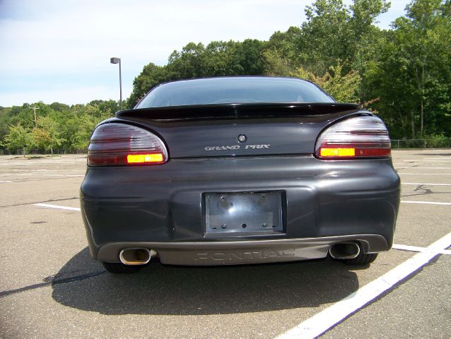 Pontiac Grand Prix 1999 photo 1