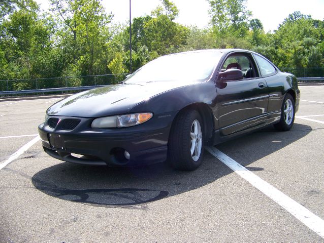 Pontiac Grand Prix 1999 photo 2