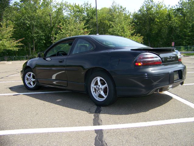 Pontiac Grand Prix 1999 photo 3