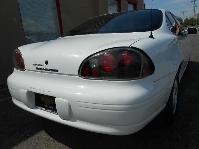 Pontiac Grand Prix 1999 photo 2