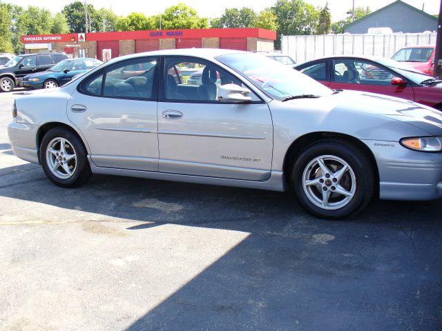 Pontiac Grand Prix XUV SLE 4WD Sedan