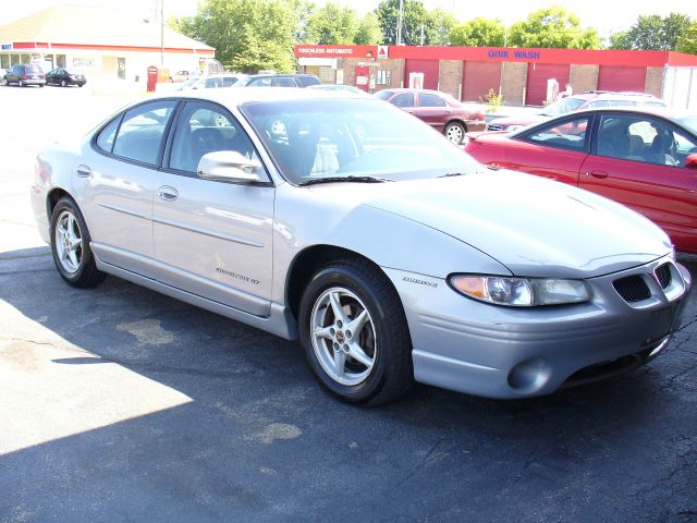 Pontiac Grand Prix 1999 photo 1