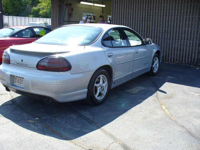 Pontiac Grand Prix 1999 photo 4