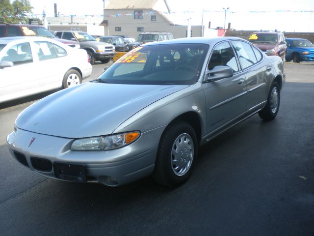 Pontiac Grand Prix 1999 photo 3