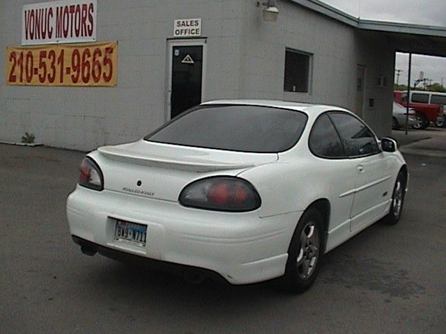 Pontiac Grand Prix 1999 photo 1