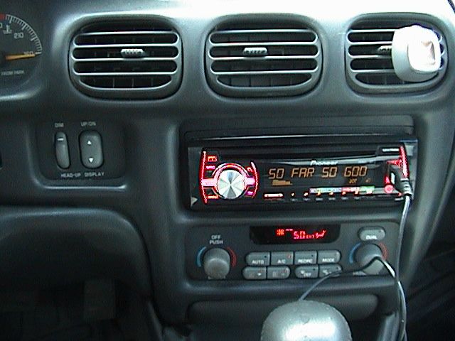 Pontiac Grand Prix 1999 photo 2