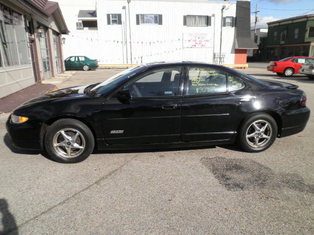 Pontiac Grand Prix 1999 photo 1