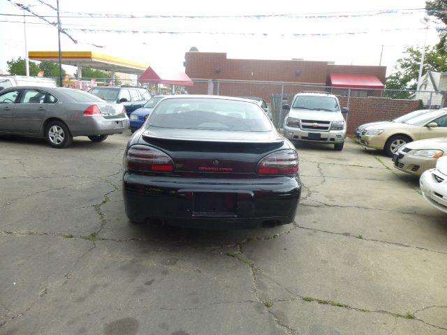 Pontiac Grand Prix 2000 photo 1