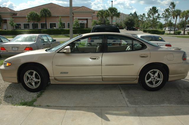 Pontiac Grand Prix 2000 photo 3