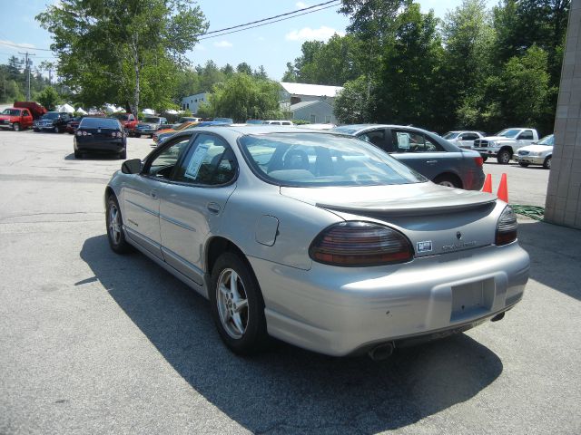 Pontiac Grand Prix 2000 photo 13