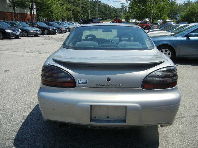 Pontiac Grand Prix 2000 photo 15