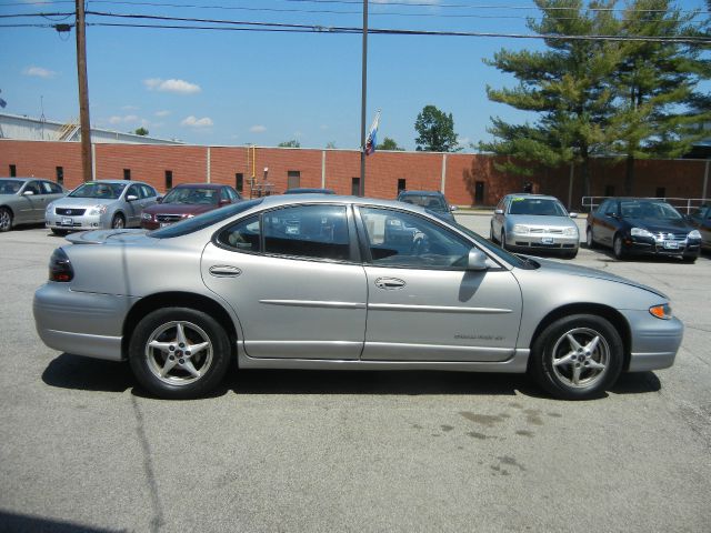 Pontiac Grand Prix 2000 photo 18
