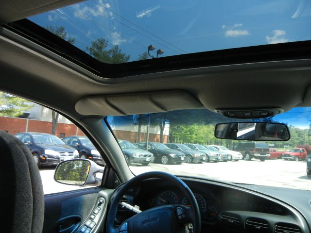 Pontiac Grand Prix 2000 photo 19