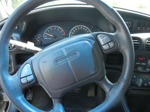 Pontiac Grand Prix 2000 photo 23