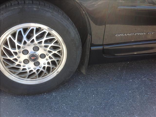 Pontiac Grand Prix 2000 photo 4
