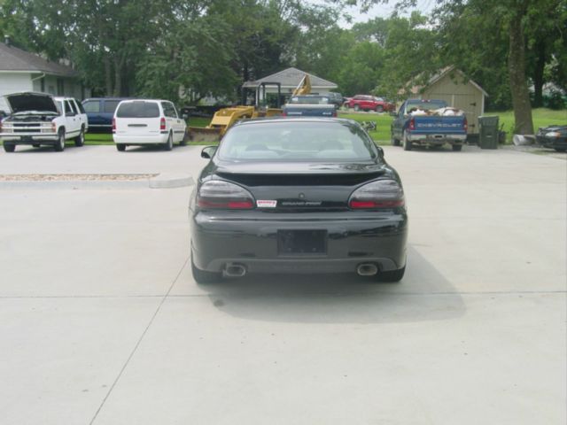 Pontiac Grand Prix 2000 photo 4
