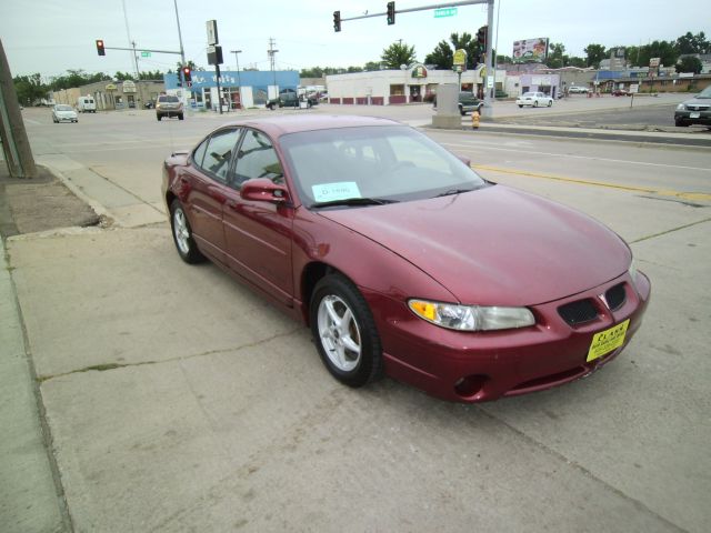 Pontiac Grand Prix 2000 photo 1
