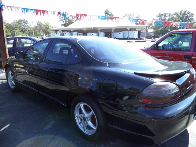 Pontiac Grand Prix 2000 photo 2