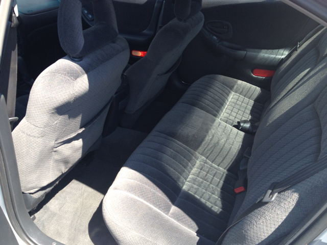 Pontiac Grand Prix Sport -5 Speed-stick-4x4 Sedan