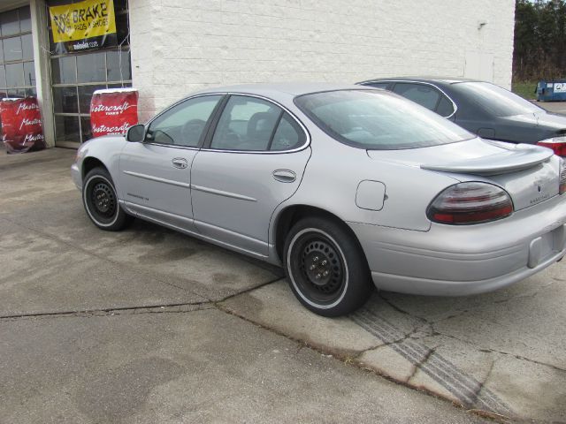 Pontiac Grand Prix 2000 photo 3