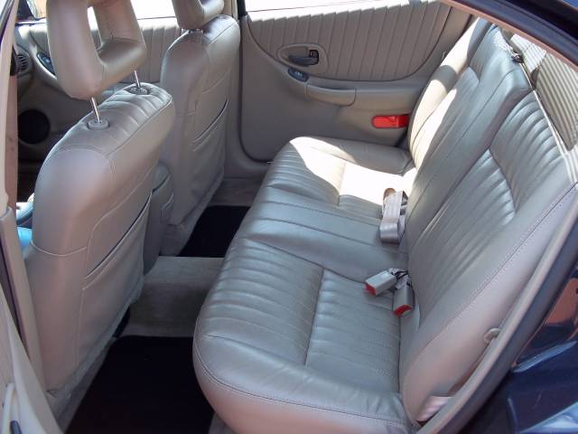 Pontiac Grand Prix 2000 photo 1