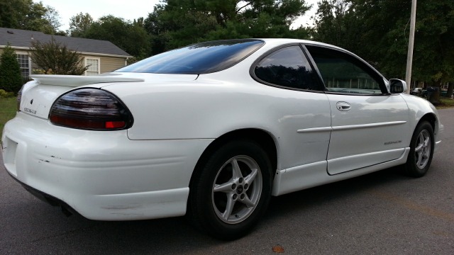 Pontiac Grand Prix 2000 photo 1