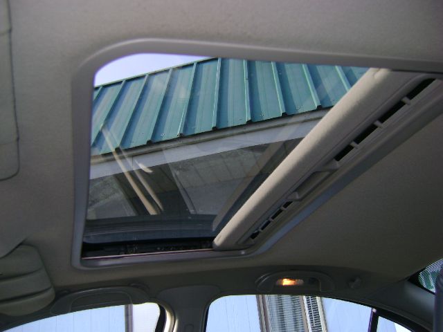 Pontiac Grand Prix XUV SLE 4WD Sedan