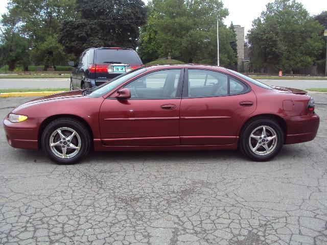 Pontiac Grand Prix 2001 photo 2