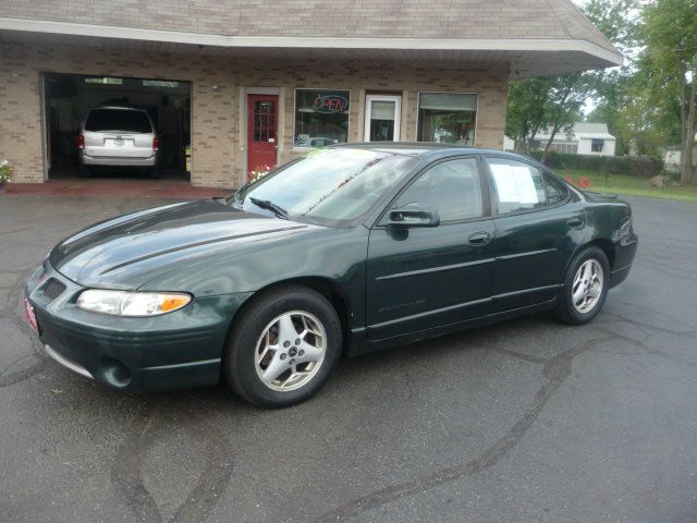 Pontiac Grand Prix 2001 photo 1