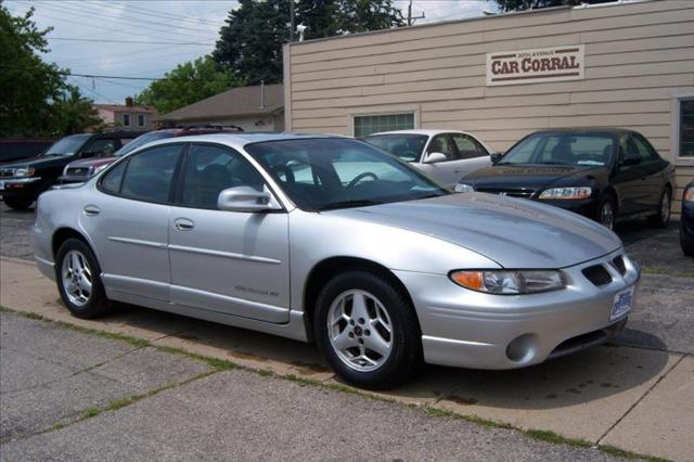 Pontiac Grand Prix 2001 photo 2