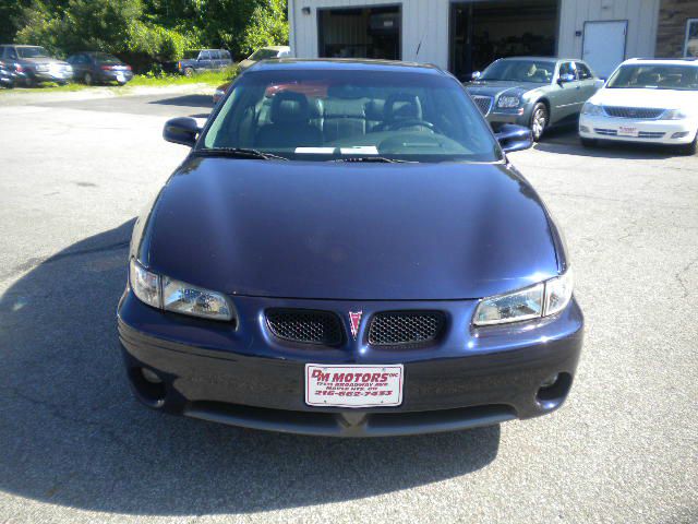 Pontiac Grand Prix 2001 photo 1