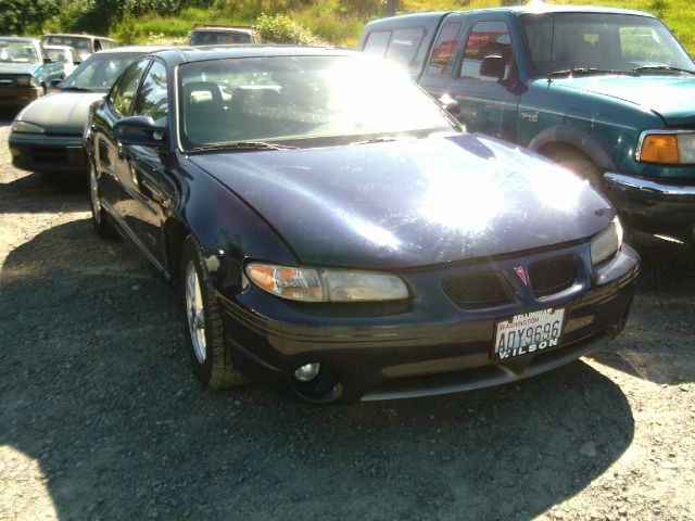 Pontiac Grand Prix 2001 photo 1