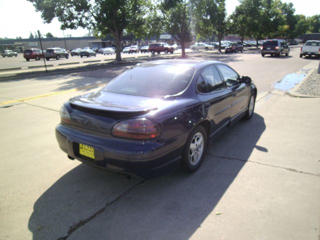 Pontiac Grand Prix 2001 photo 2