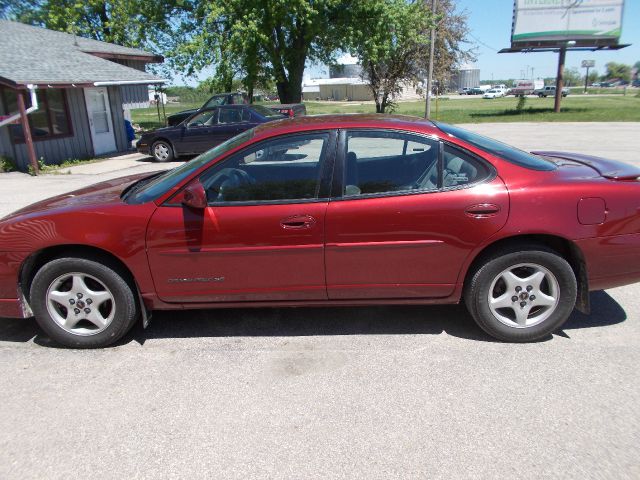 Pontiac Grand Prix 2001 photo 1