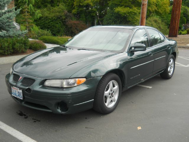 Pontiac Grand Prix 2001 photo 2
