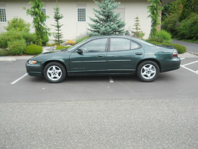 Pontiac Grand Prix 2001 photo 3