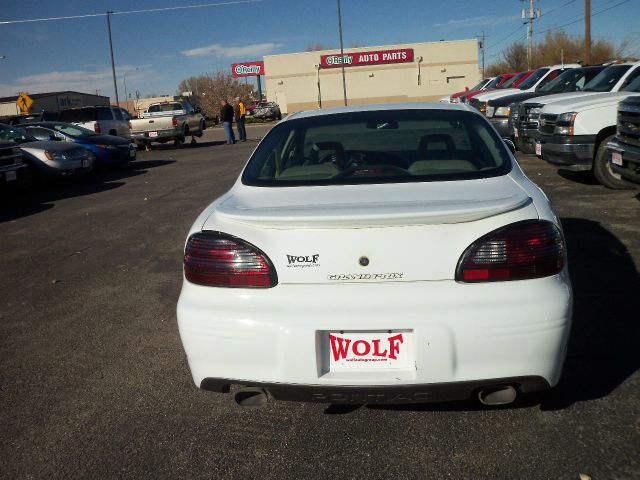 Pontiac Grand Prix XUV SLE 4WD Sedan