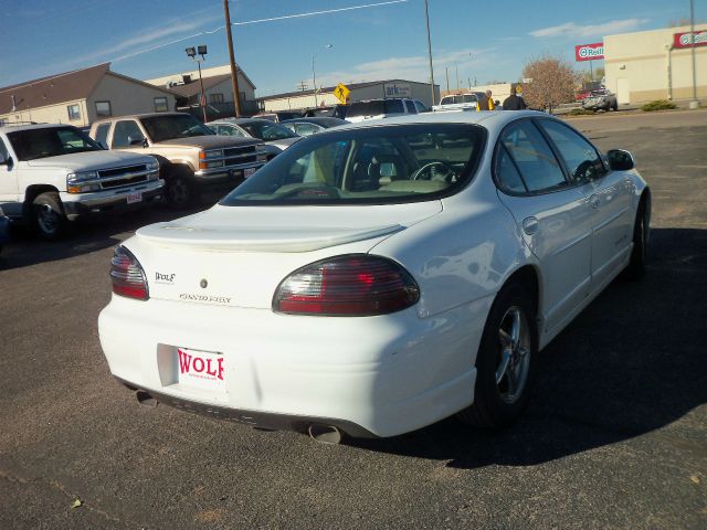 Pontiac Grand Prix 2001 photo 1