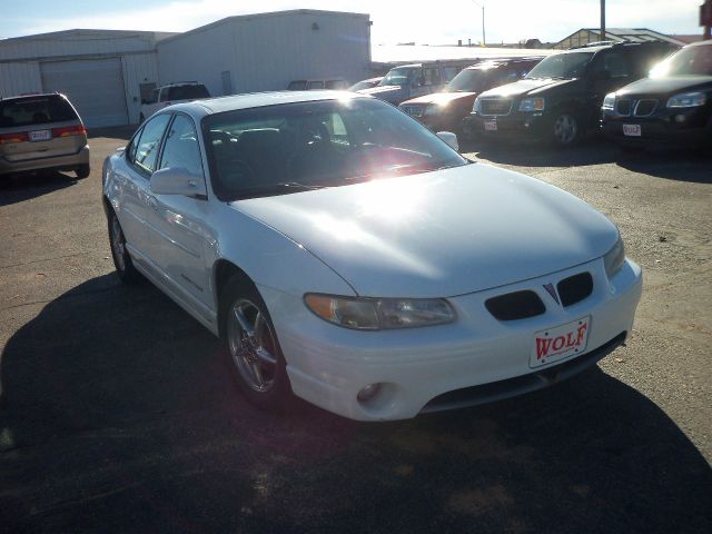 Pontiac Grand Prix 2001 photo 2