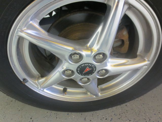 Pontiac Grand Prix 2001 photo 2