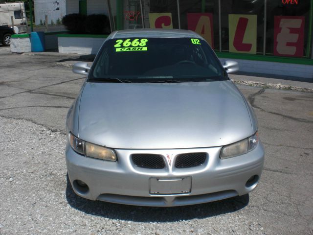 Pontiac Grand Prix SE Sedan