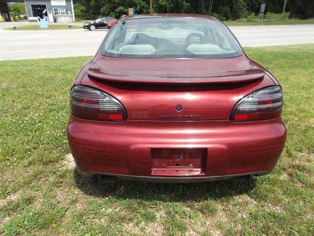 Pontiac Grand Prix 2002 photo 1