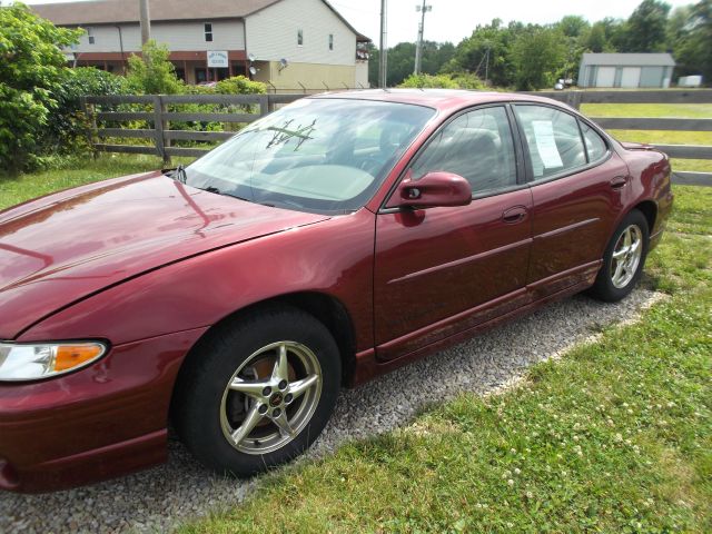Pontiac Grand Prix 2002 photo 2