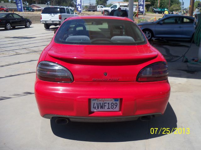 Pontiac Grand Prix 2002 photo 2