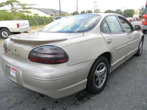 Pontiac Grand Prix 2002 photo 2