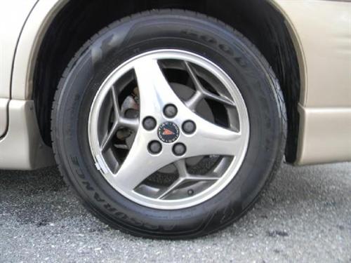 Pontiac Grand Prix 2002 photo 4