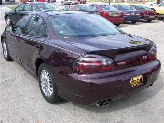 Pontiac Grand Prix 2002 photo 1