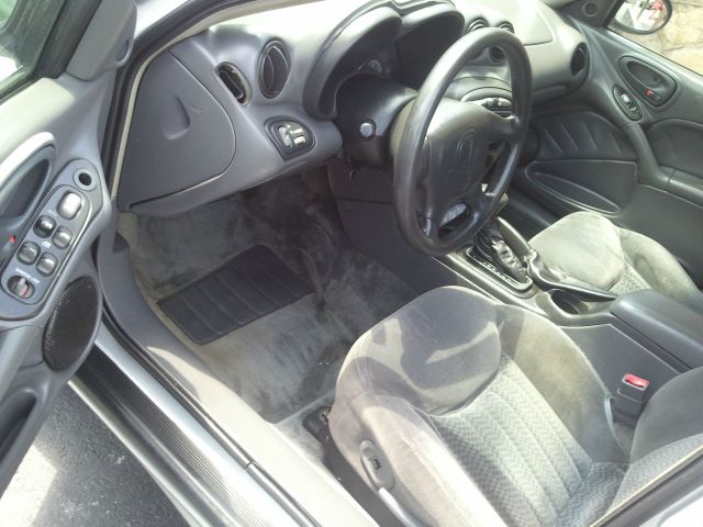 Pontiac Grand Prix 2002 photo 1