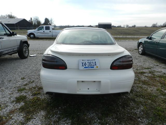 Pontiac Grand Prix 2002 photo 1