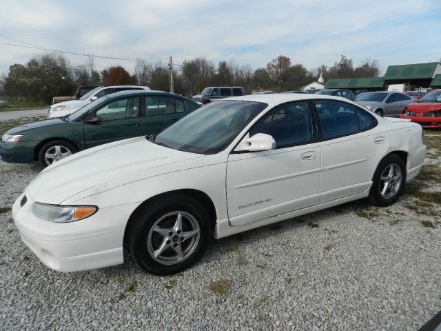 Pontiac Grand Prix 2002 photo 4